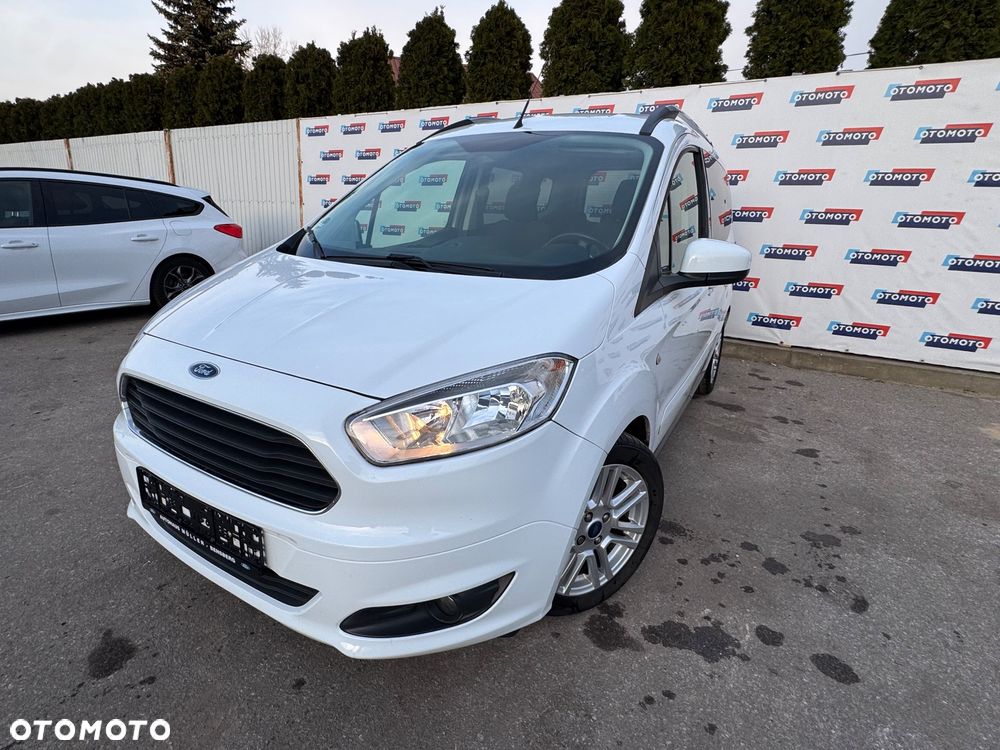 Ford Tourneo Courier 1.0 EcoBoost S&S Titanium - 4