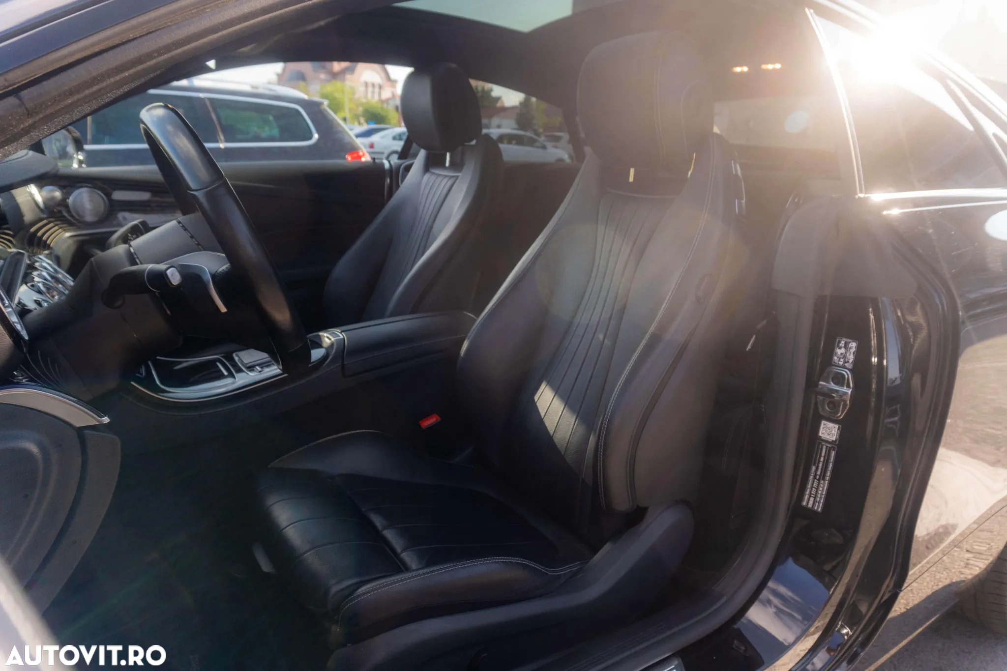 Mercedes-Benz E 220 d 4MATIC Coupe Aut. - 22