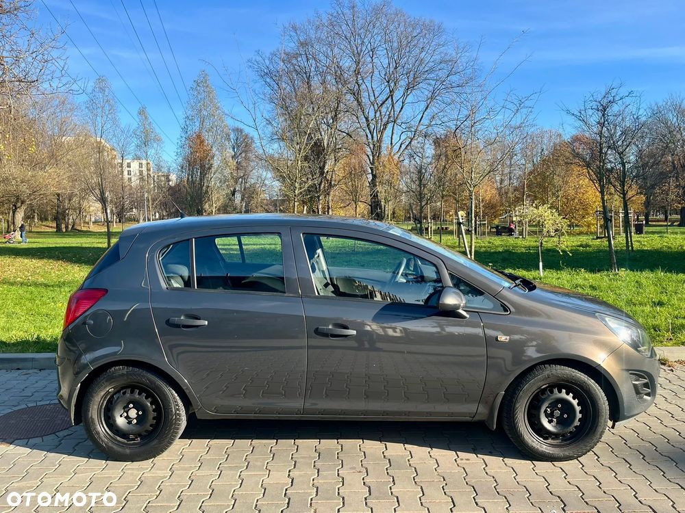 Opel Corsa 1.2 16V Edition / Active - 4