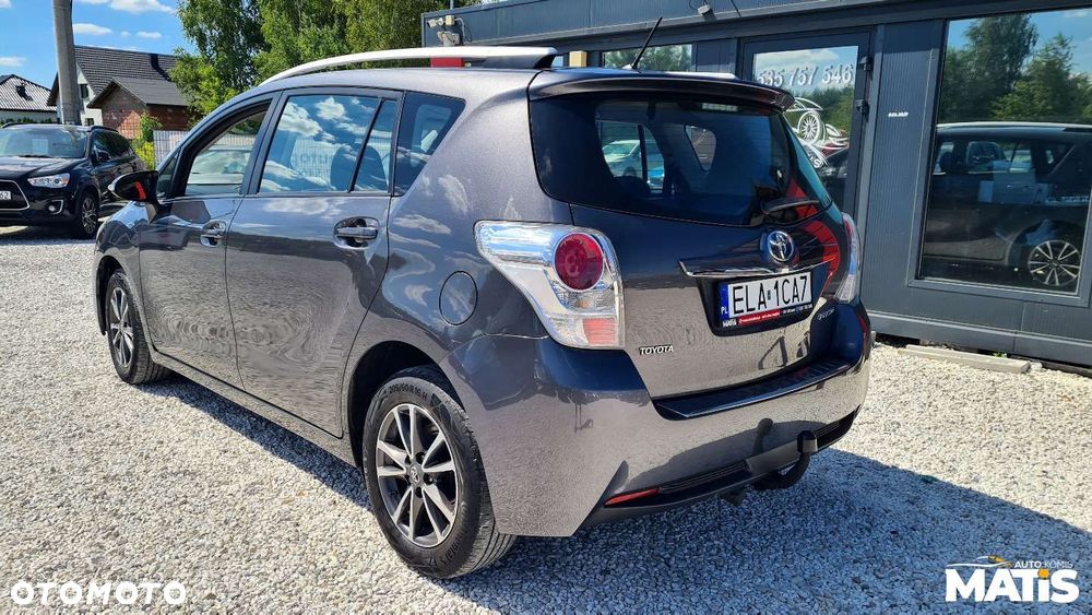 Toyota Verso - 31