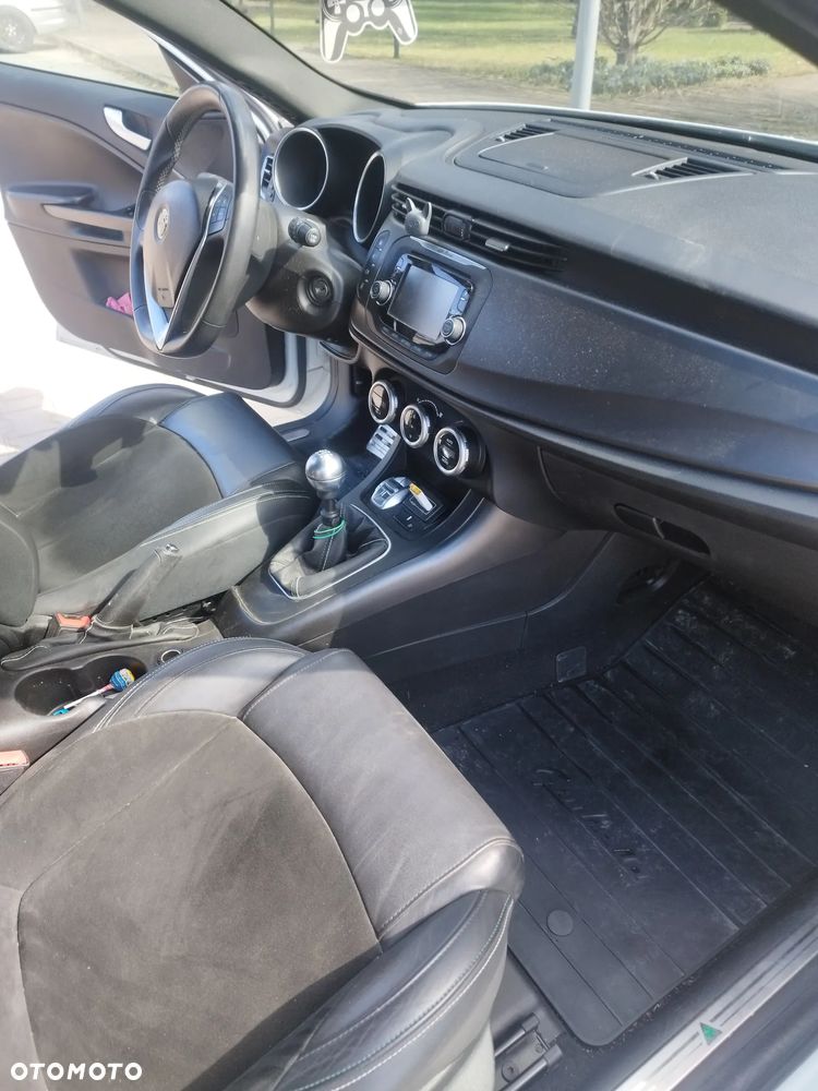 Alfa Romeo Giulietta 1.6 JTDM 16V Sport - 12