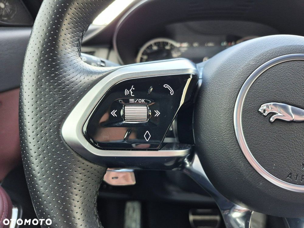 Jaguar E-Pace - 29