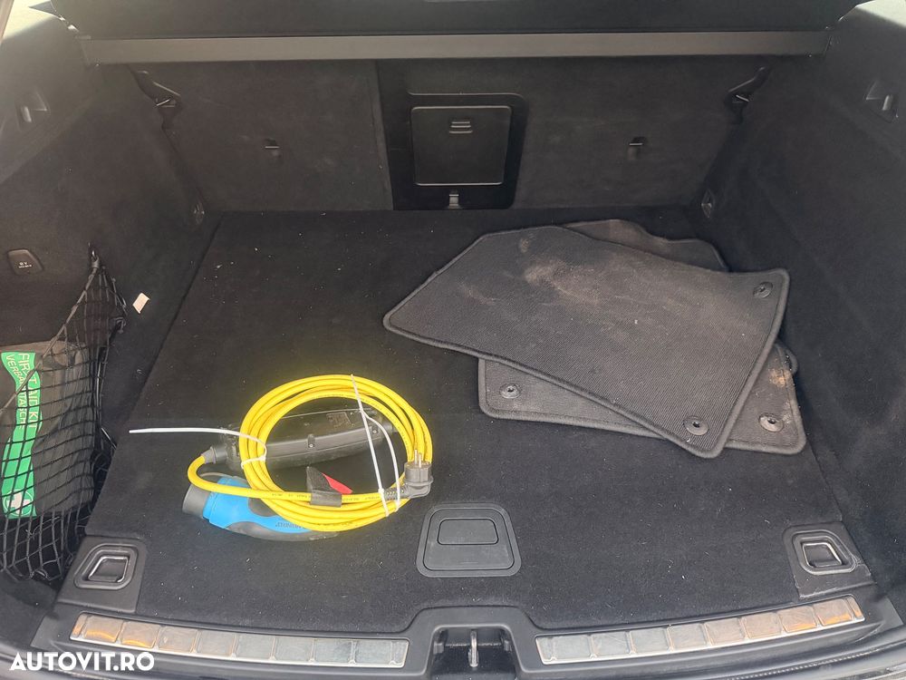 Volvo XC 60 T8 Twin Engine AWD Momentum - 22