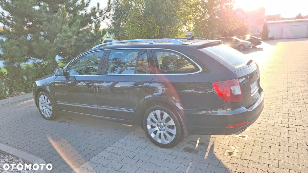 Skoda Superb 2.0 TDI Elegance DSG - 12