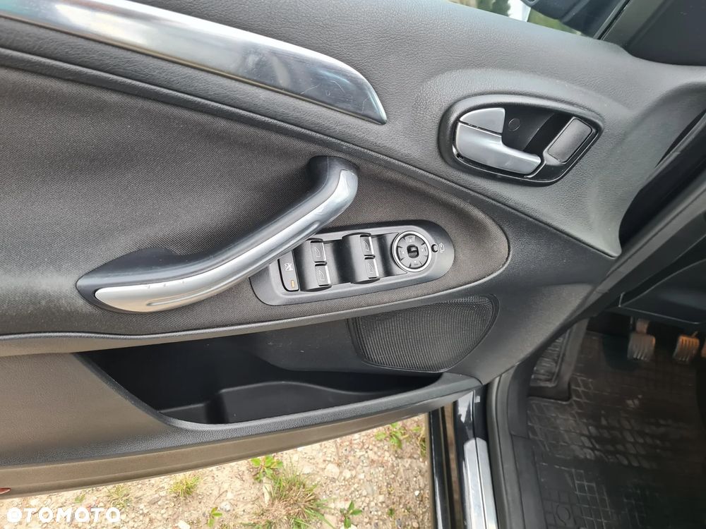 Ford S-Max - 16
