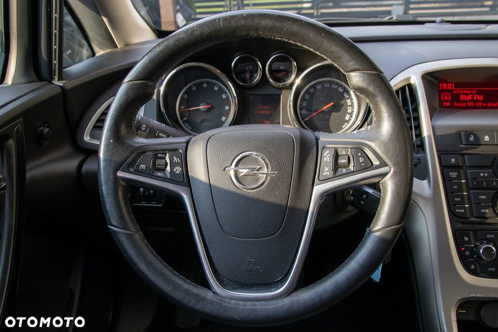 Opel Astra 1.4 T Enjoy - 9