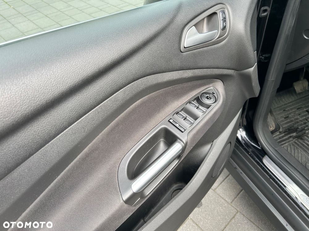 Ford Grand C-MAX - 22
