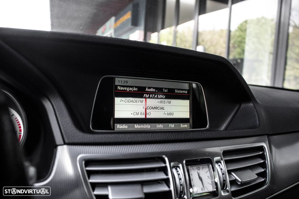 Mercedes-Benz E 300 Bluetec Hybrid Avantgarde - 35