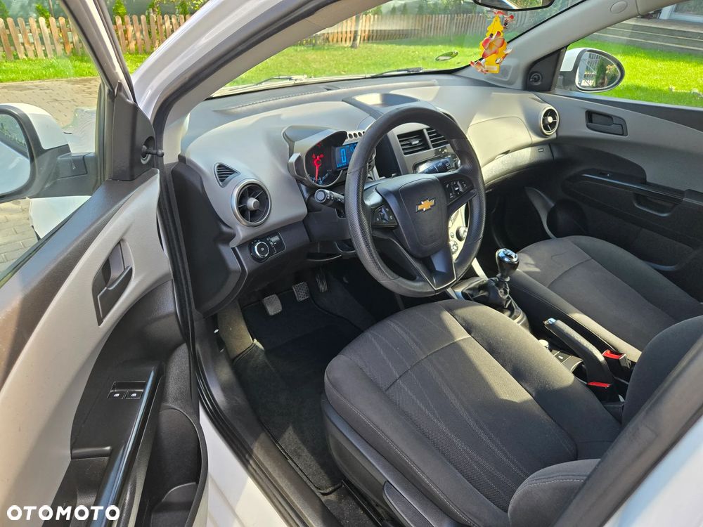 Chevrolet Aveo 1.2 LT+ - 10