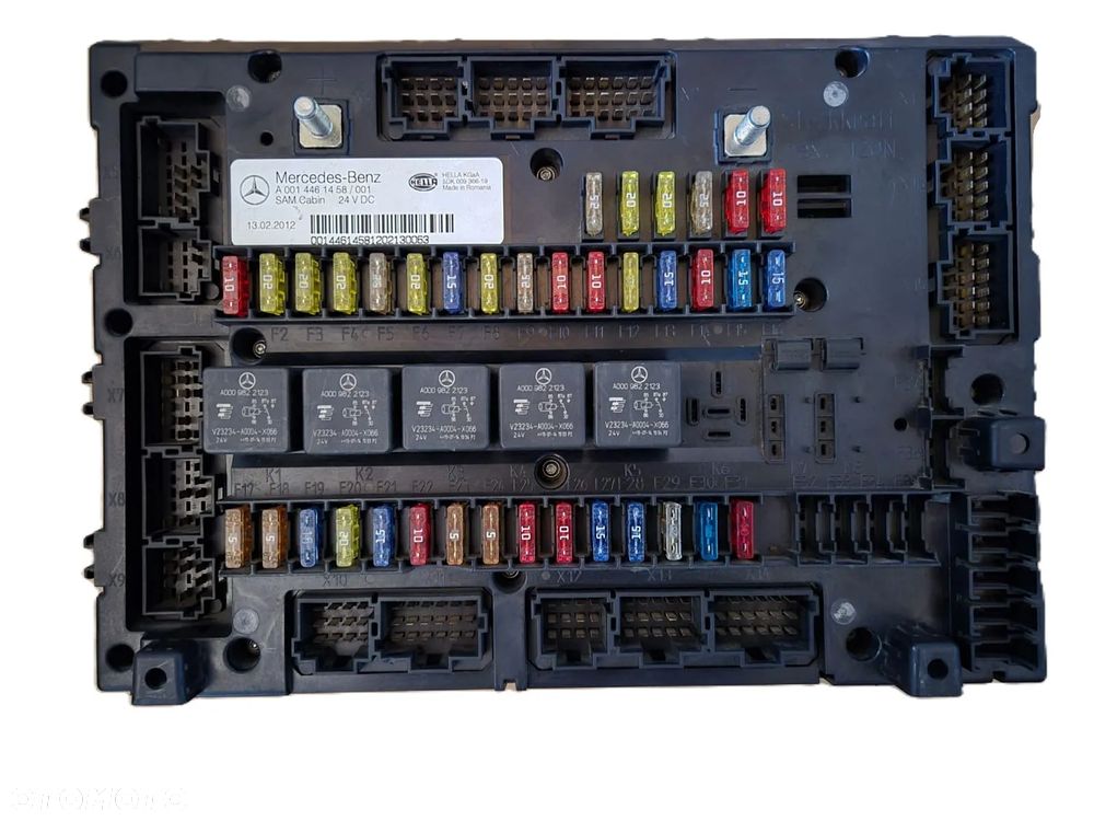 Skrzynka Tablica Modul Plyta bezpiecznikow A0014461458 A0014461558 MERCEDES MP4 - 5
