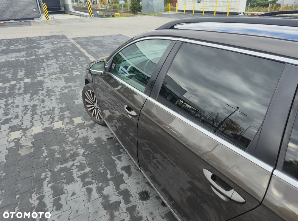 Volkswagen Passat - 12