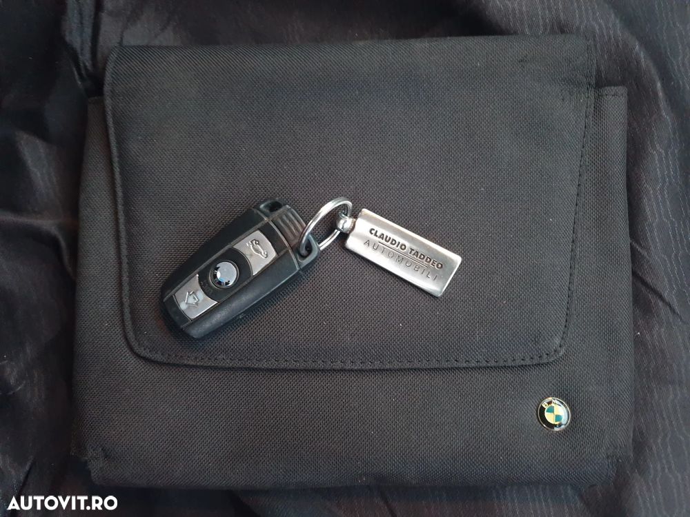 BMW Seria 3 320d DPF Efficient Dynamics Edition - 39