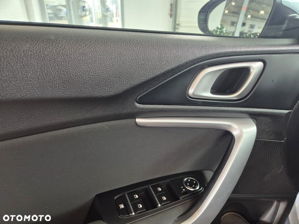 Kia Ceed 1.5 T-GDI M DCT - 15