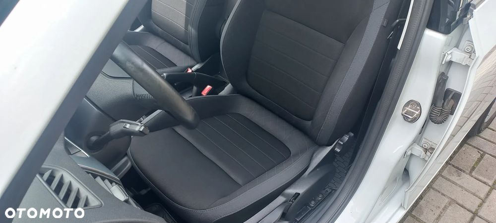 Skoda Fabia - 8