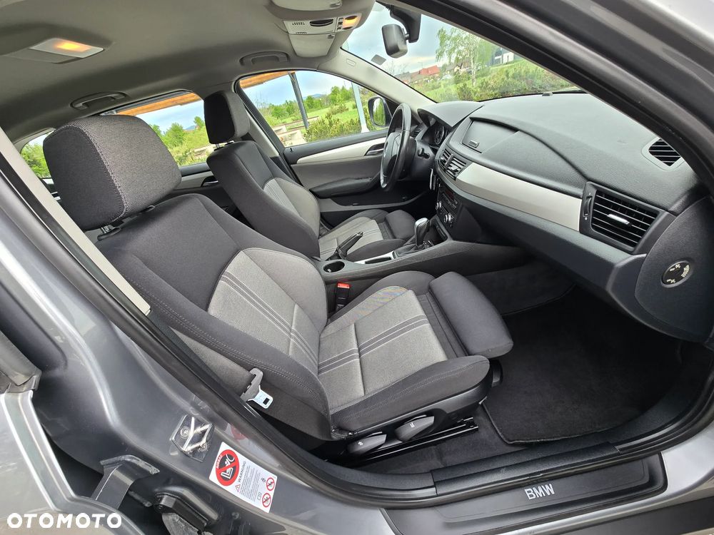 BMW X1 sDrive18d xLine - 12