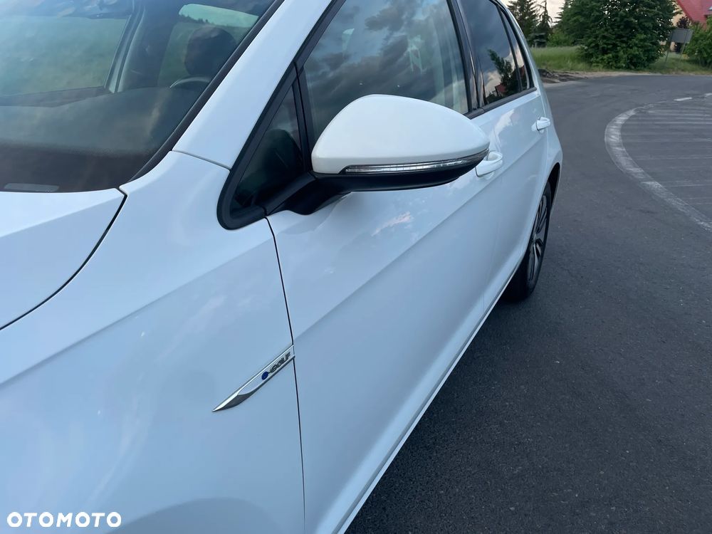 Volkswagen Golf e-Golf - 24