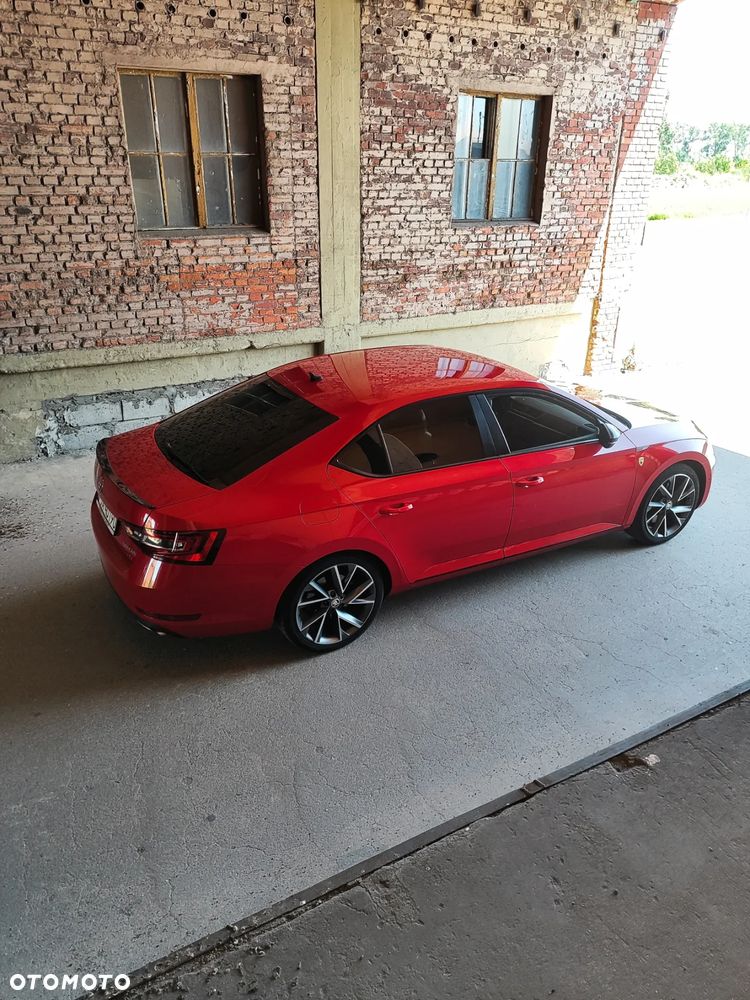Skoda Superb 2.0 TSI 4x4 Sportline DSG - 8