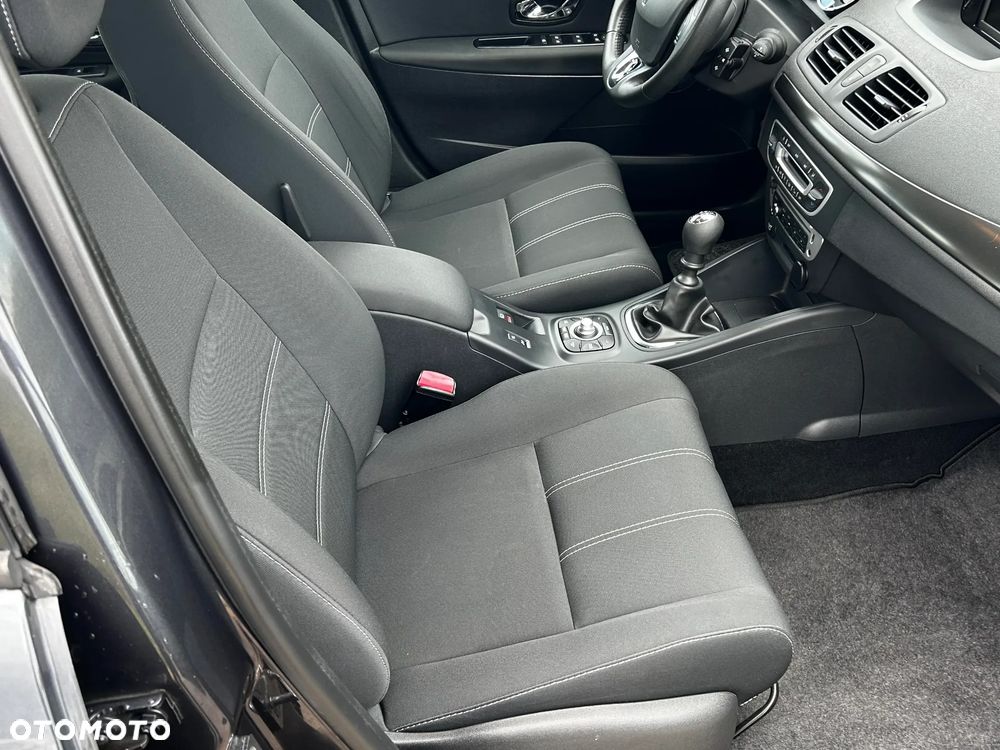 Renault Megane 1.6 16V 110 LIMITED - 11