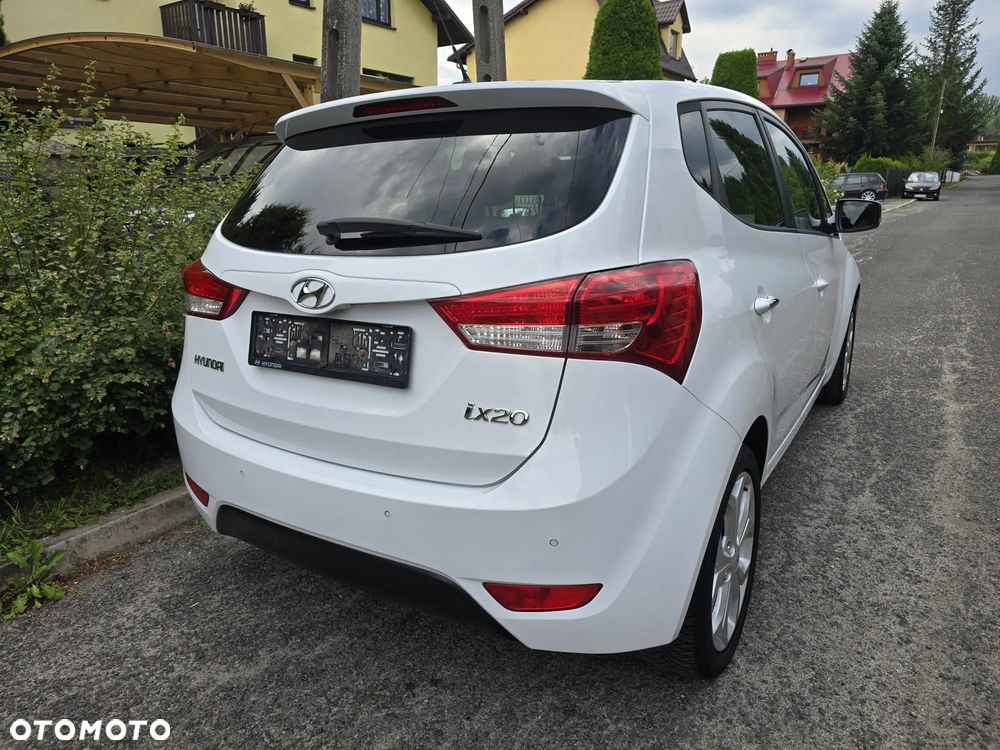 Hyundai ix20 1.4 blue Comfort - 11