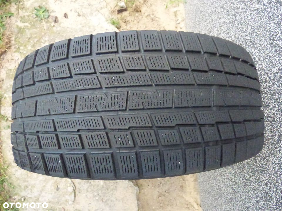 OPONA YOKOHAMA ICE GUARD IG 30 215/55 R16 93Q 5mm - 2