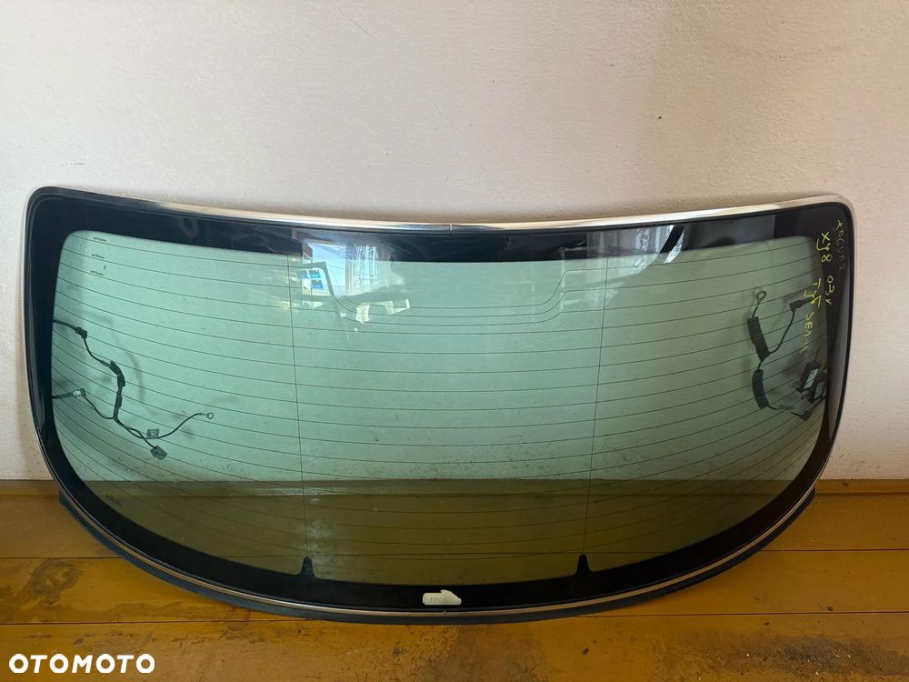 Szyba tylna Jaguar XJ8 zielona grzana antena 2003r sedan - 1