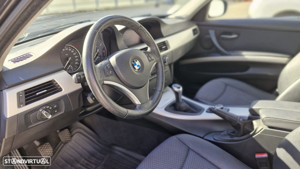 BMW 318 d Navigation - 19