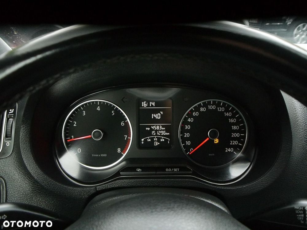Volkswagen Polo 1.2 Comfortline - 22