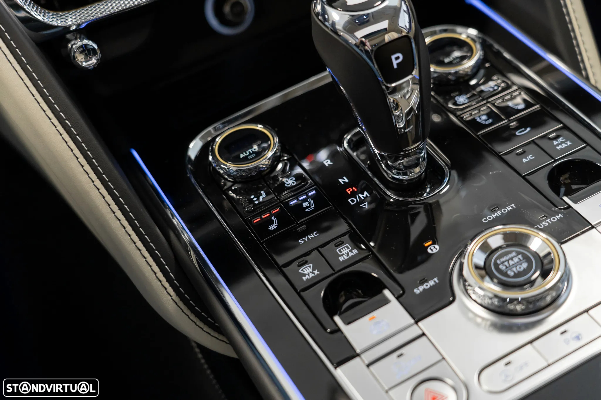 Bentley Flying Spur V8 Azure - 21