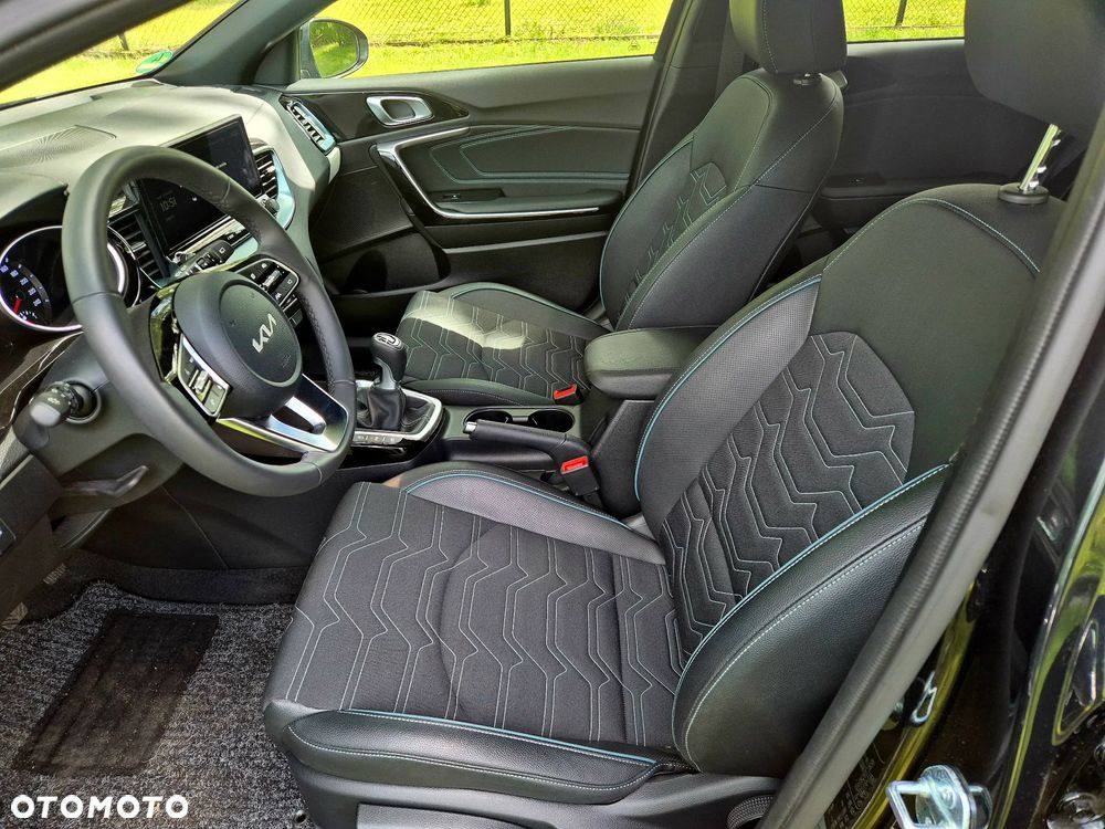 Kia Ceed - 7