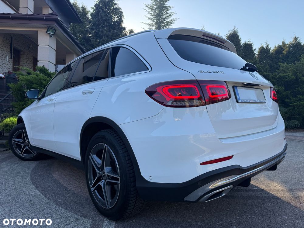Mercedes-Benz GLC 200 4Matic 9G-TRONIC AMG Line Plus - 6