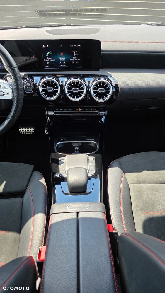 Mercedes-Benz CLA 250 e 8G-DCT AMG Line - 12