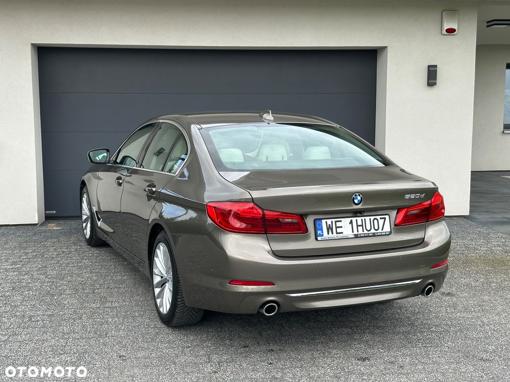 BMW Seria 5 520d Luxury Line - 4