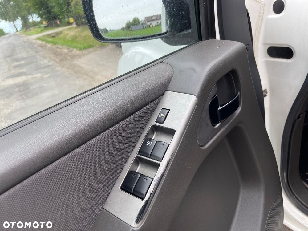 Nissan Pathfinder 2.5 DCi Comfort - 29