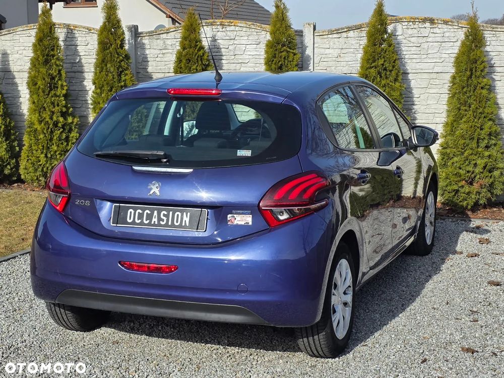 Peugeot 208 - 4