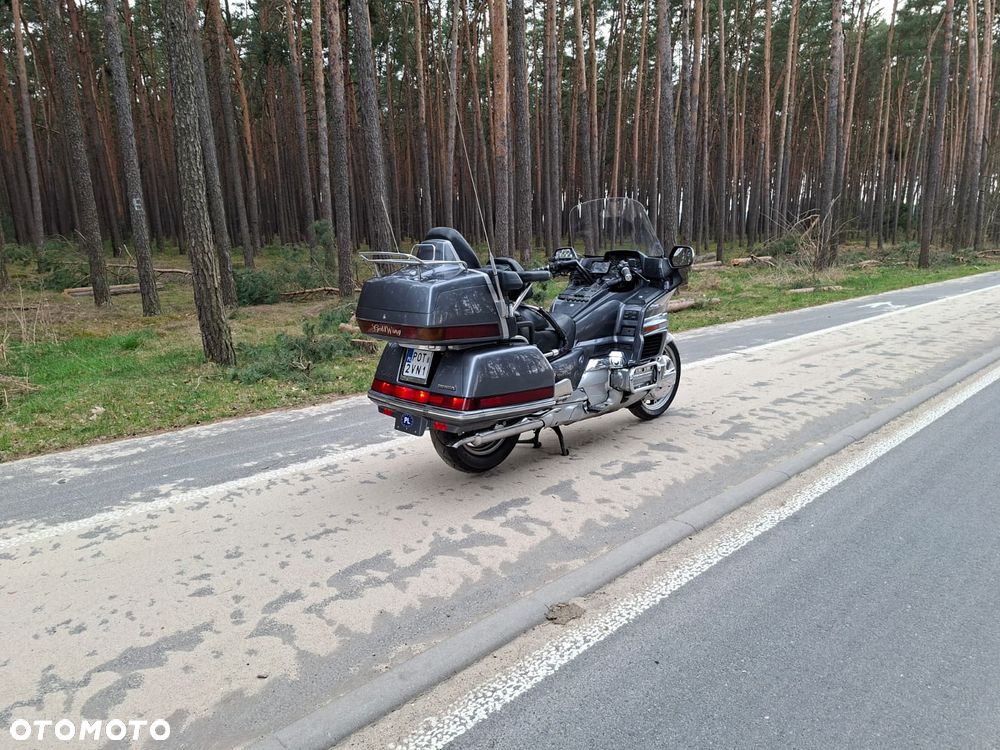 Honda GL - 6