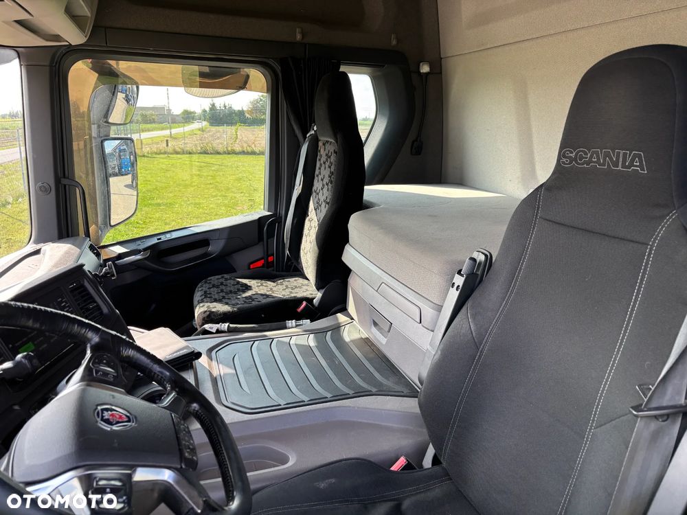 Scania P 410 6x2 ostatnia oś skrętna i podnoszona cysterna do odbioru mleka zabudowa MAGYAR - 37