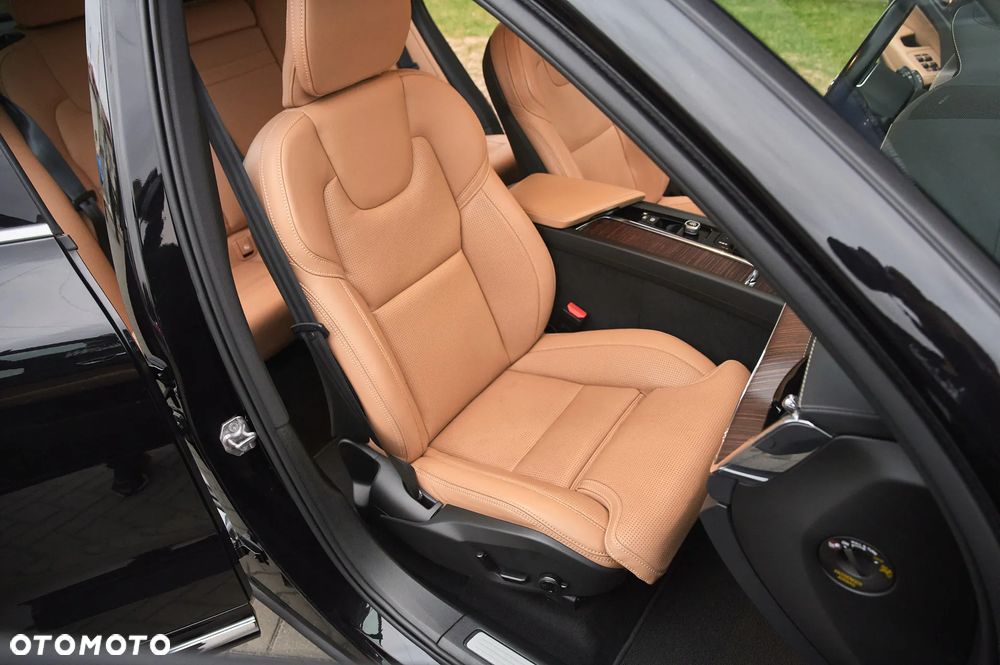 Volvo XC 60 B5 D AWD Inscription - 23
