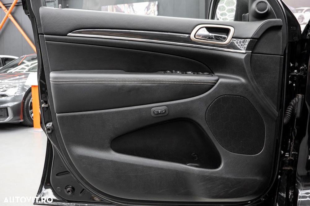 Jeep Grand Cherokee 3.0 TD AT Overland - 38