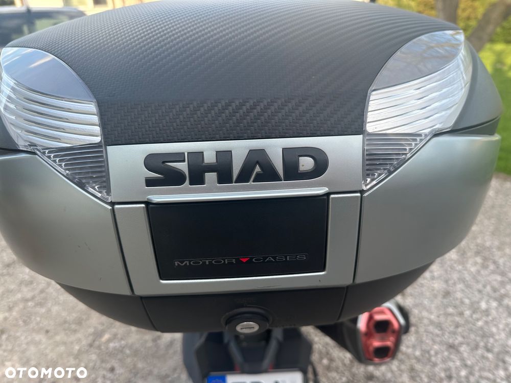 Kymco AK 550 - 10