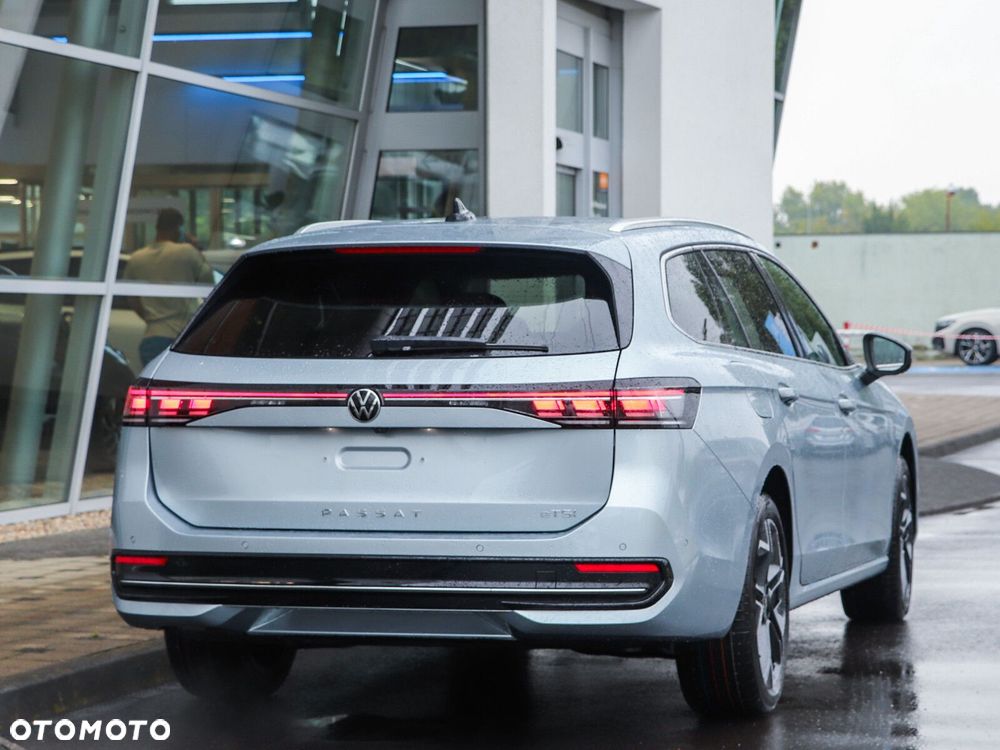 Volkswagen Passat - 5