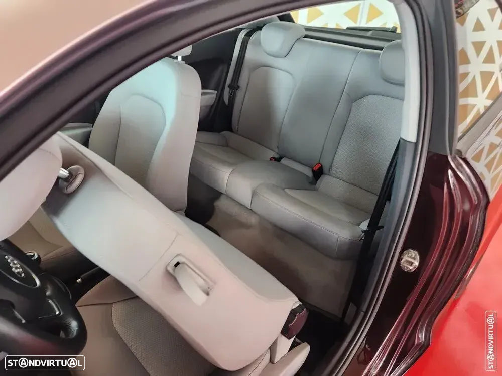 Audi A1 1.6 TDI Attraction - 21