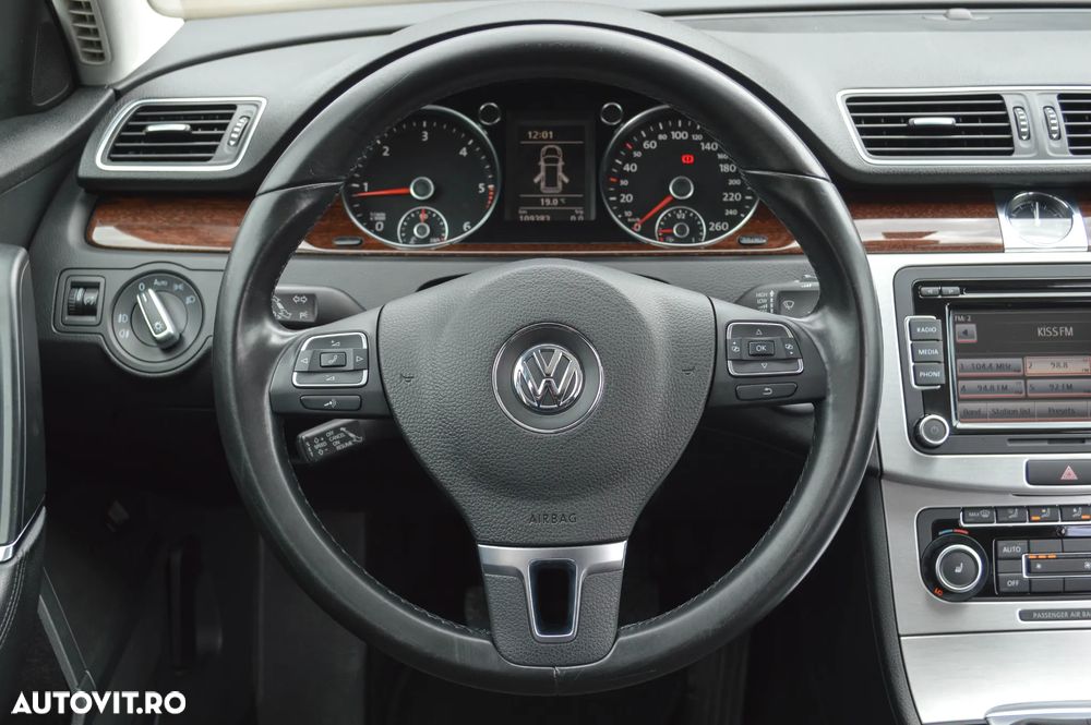 Volkswagen Passat 2.0 TDI DPF 4Motion Highline - 22