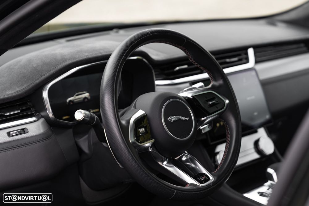 Jaguar F-Pace 5.0 V8 AWD SVR - 17