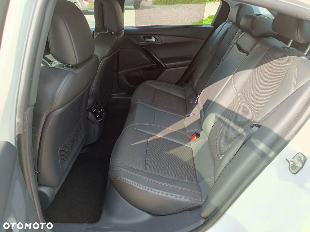 Peugeot 508 2.0 BlueHDi GT S&S - 12