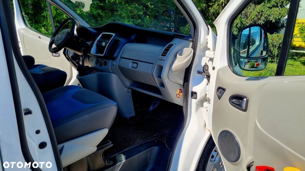 Renault Trafic - 10
