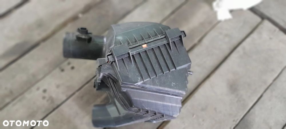 RENAULT TRAFIC III VIVARO B 1.6 DCI OBUDOWA FILTRA POWIETRZA - 2