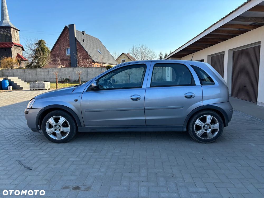 Opel Corsa 1.2 16V Sport - 1