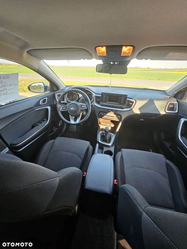 Kia Ceed 1.6 CRDi mHEV L - 6