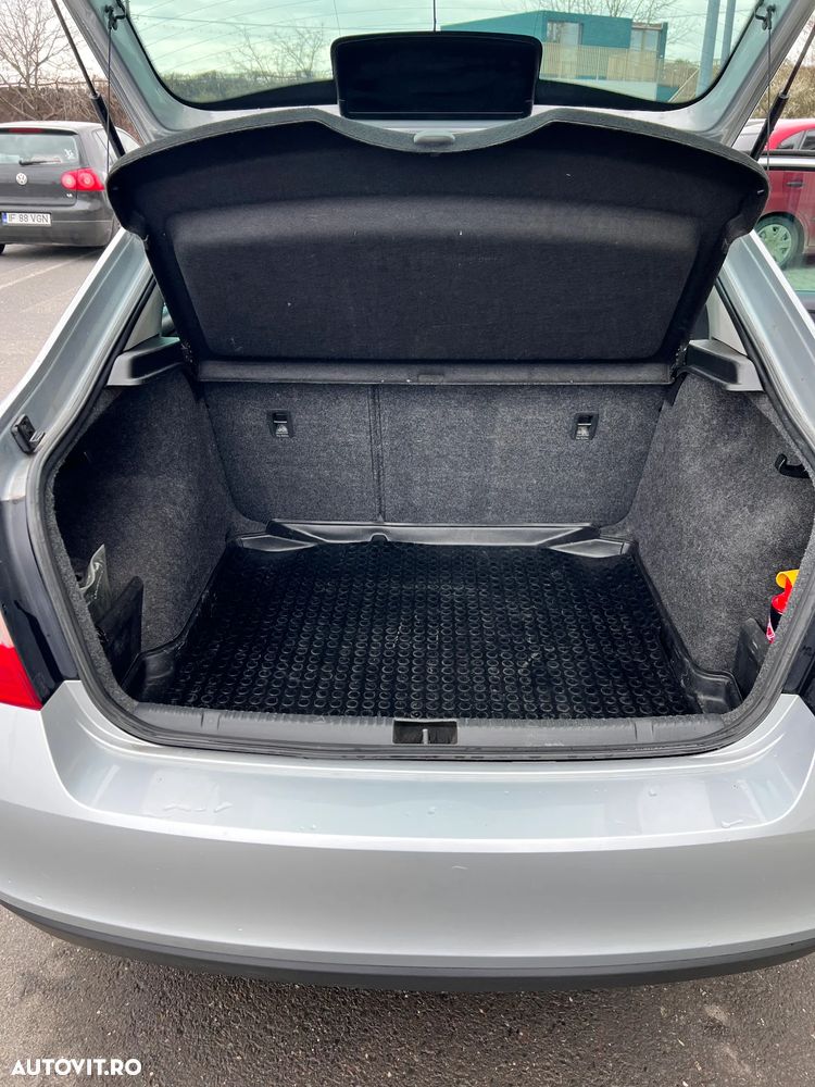 Skoda RAPID 1.6 TDI Elegance - 6