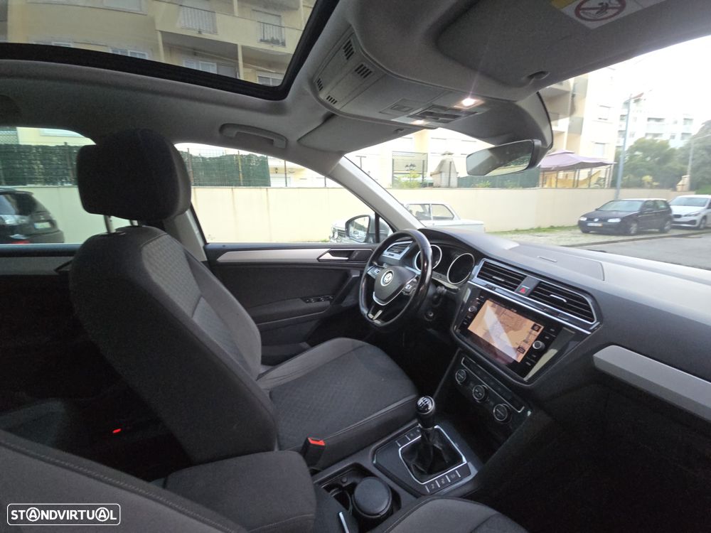 VW Tiguan 1.6 TDI Confortline - 16